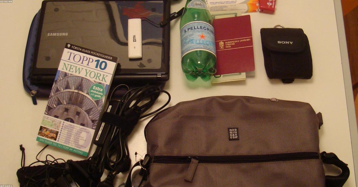 旅行パッキング術・荷物を半分にする方法【2026年版】1週間旅行をリュック1つにまとめる